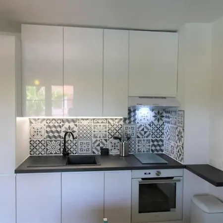 アパート Grileg- Pour Des Ideales En Famille ! T2 Dans Avec Piscine Chauffee グリモー