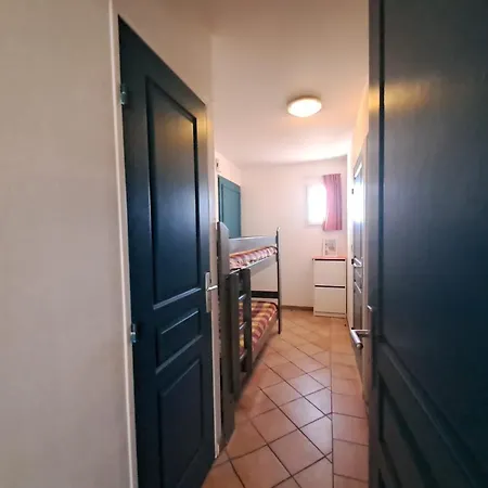 Grileg- Pour Des Ideales En Famille ! T2 Dans Avec Piscine Chauffee *