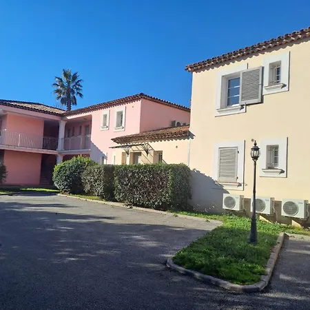 アパート Grileg- Pour Des Ideales En Famille ! T2 Dans Avec Piscine Chauffee *