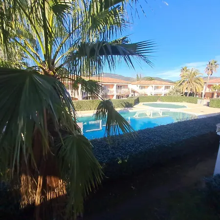 Grileg- Pour Des Ideales En Famille ! T2 Dans Avec Piscine Chauffee * グリモー