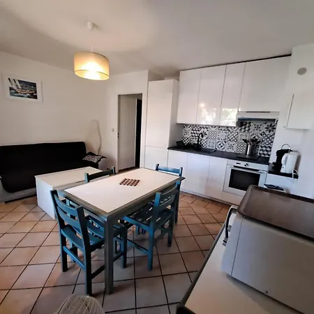 Grileg- Pour Des Ideales En Famille ! T2 Dans Avec Piscine Chauffee アパート *